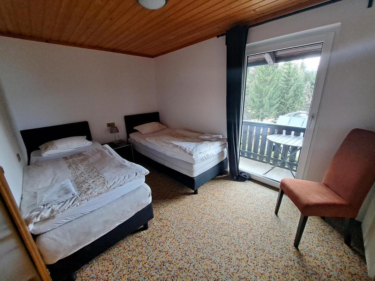 Blue Mountain Hotel Afritz Bagian luar foto